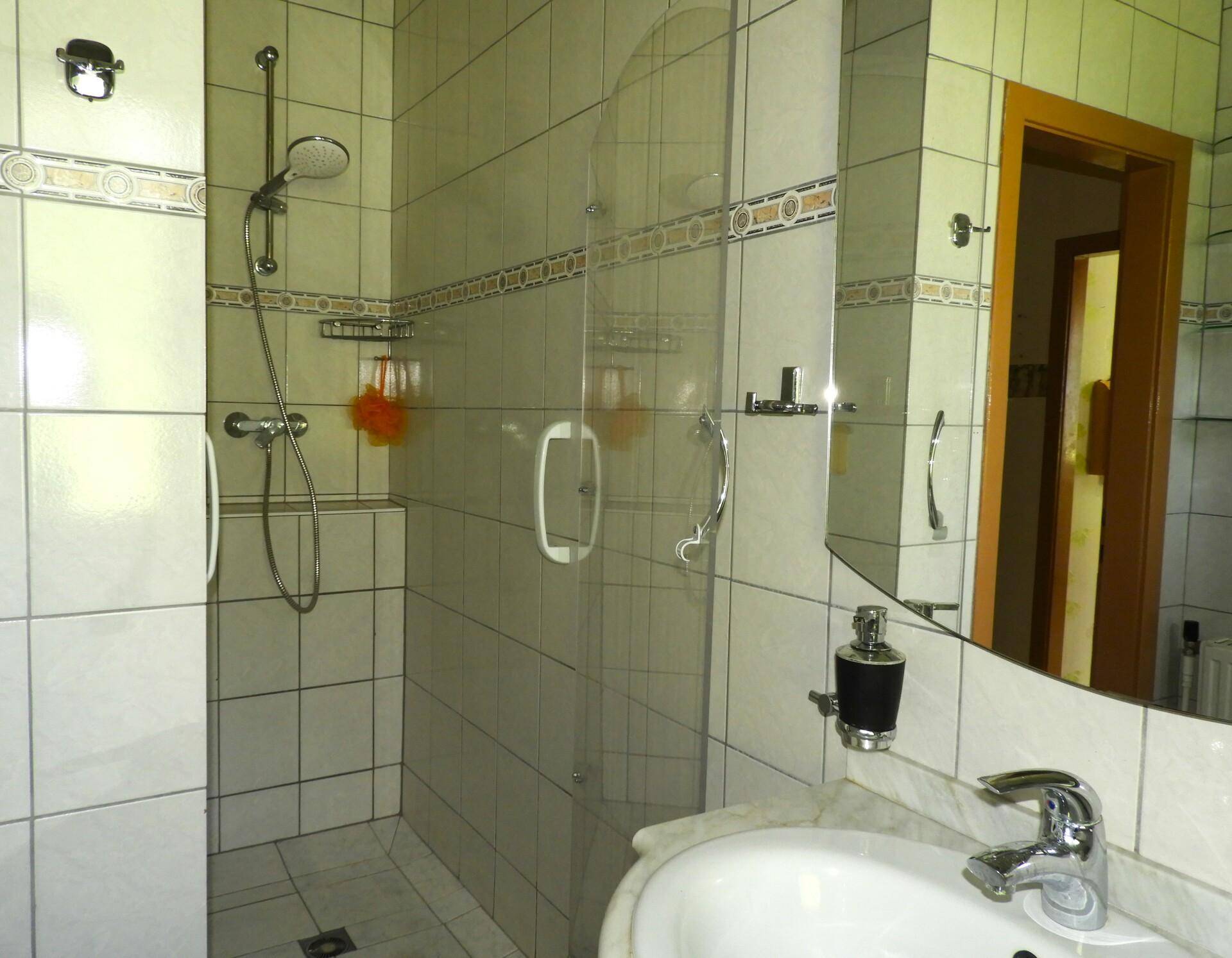 EG Badezimmer_02