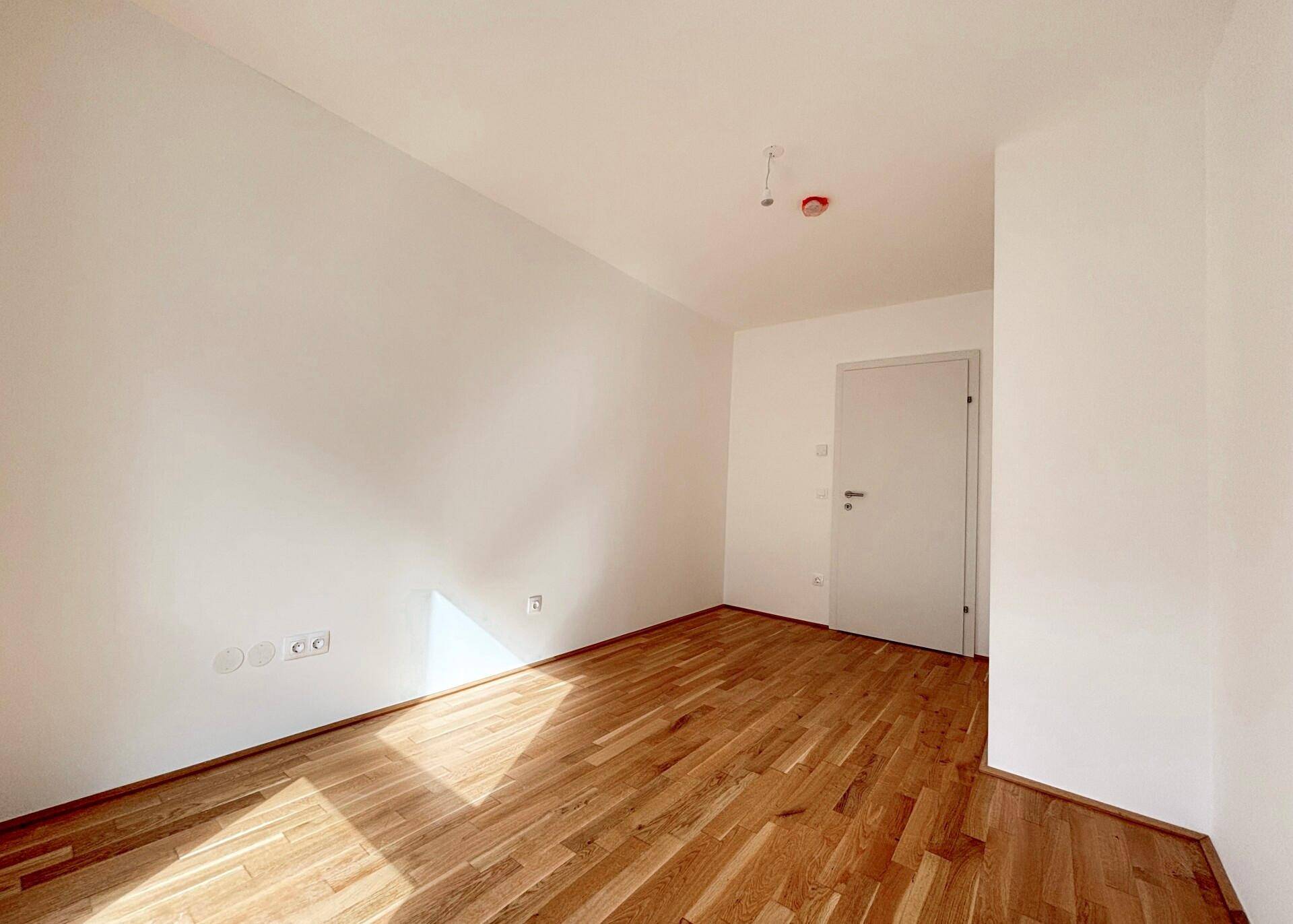 https://pictures.immobilienscout24.de/prod.www.immobilienscout24.at/pictureserver/loadPicture?q=70&id=012.0012000001E3qvX-1727688484-ca7d0d1dfa6c4f8baa40ed8988db1ac1