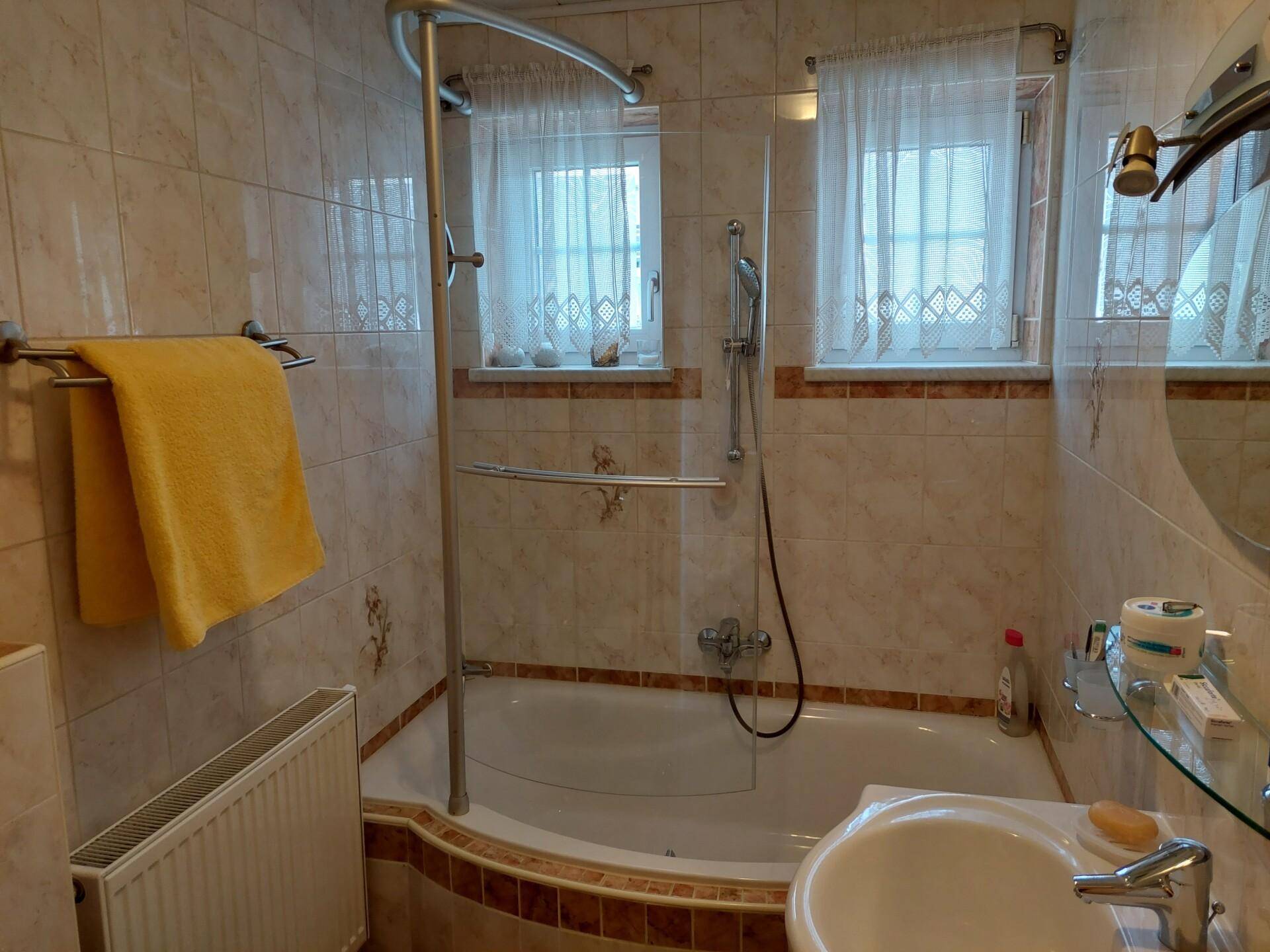 Badezimmer EG