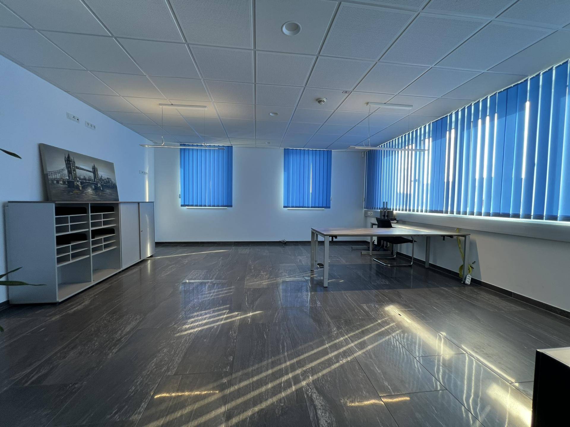 Büro Leitung