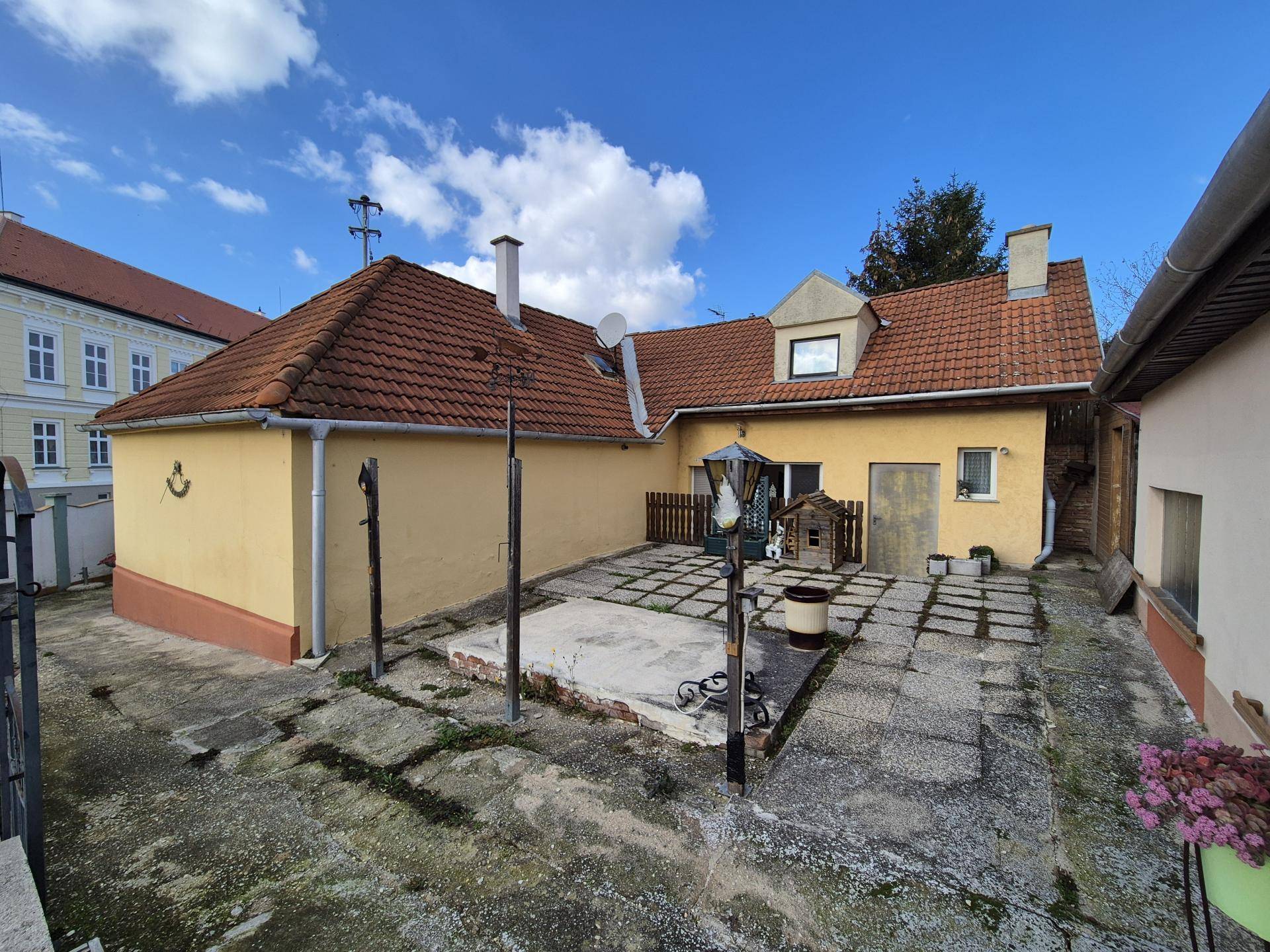 Innenhof-Terrasse