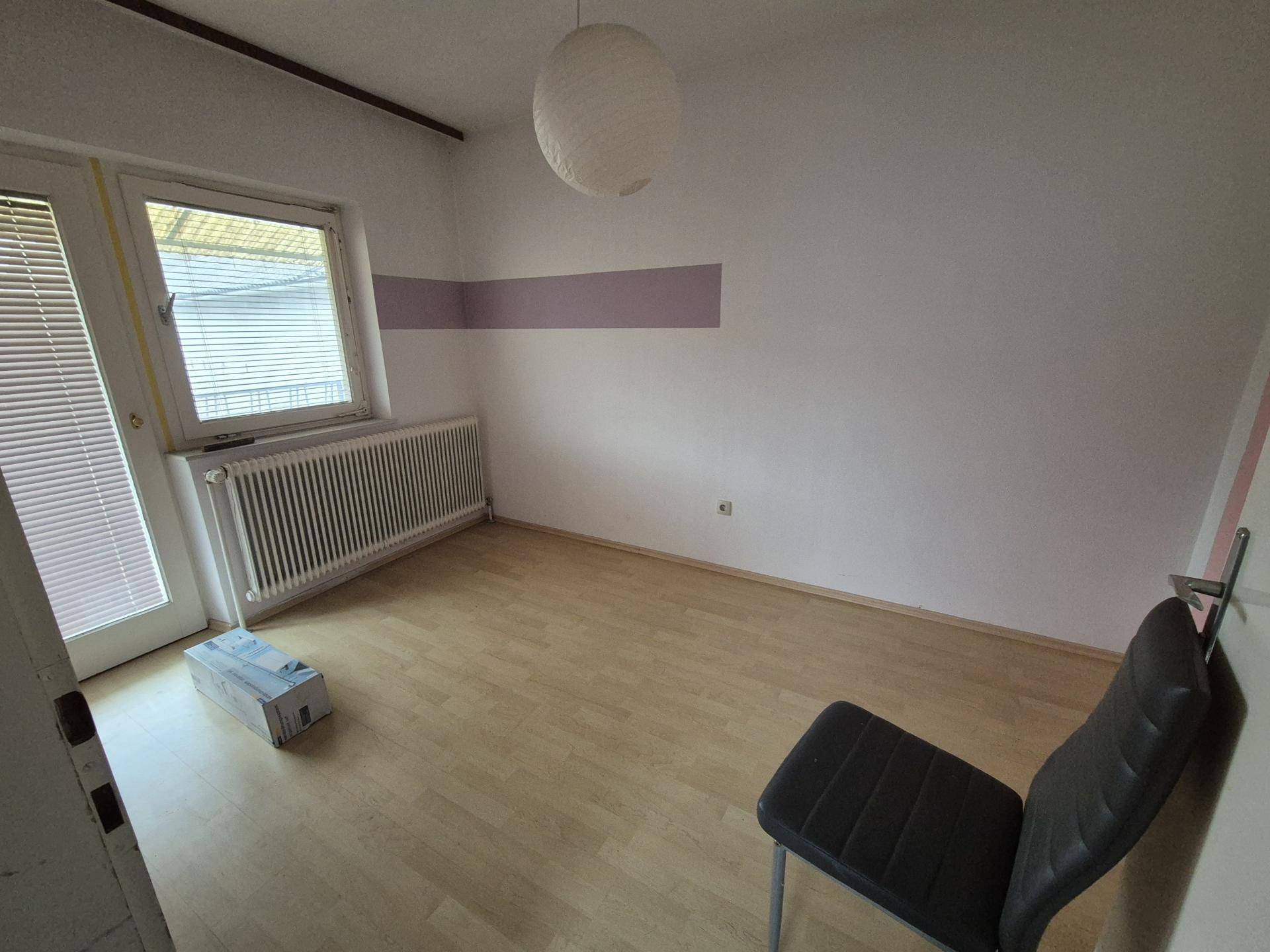 Zimmer 3 mit Balkon Wohneinheit 2