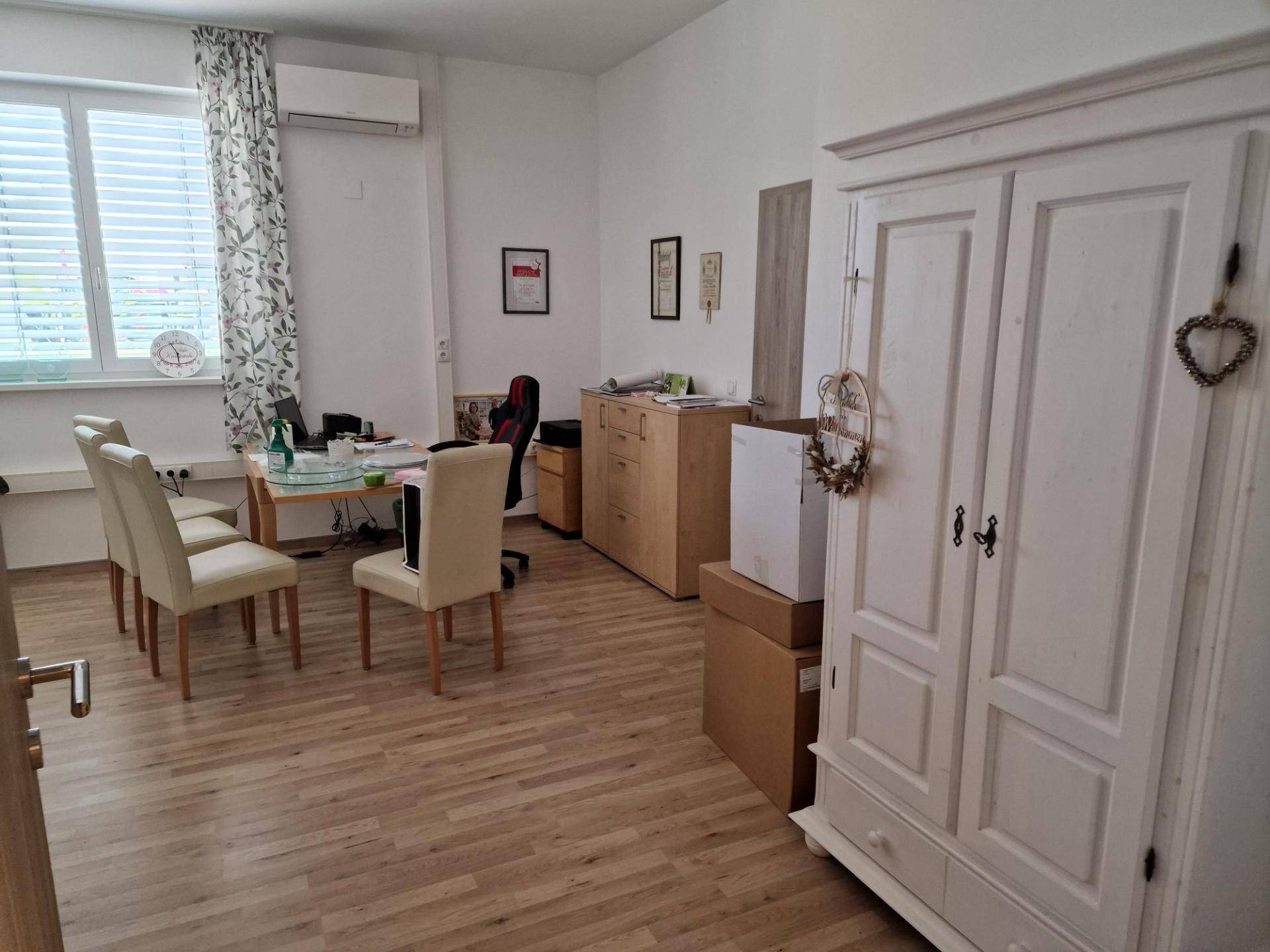 Büro1