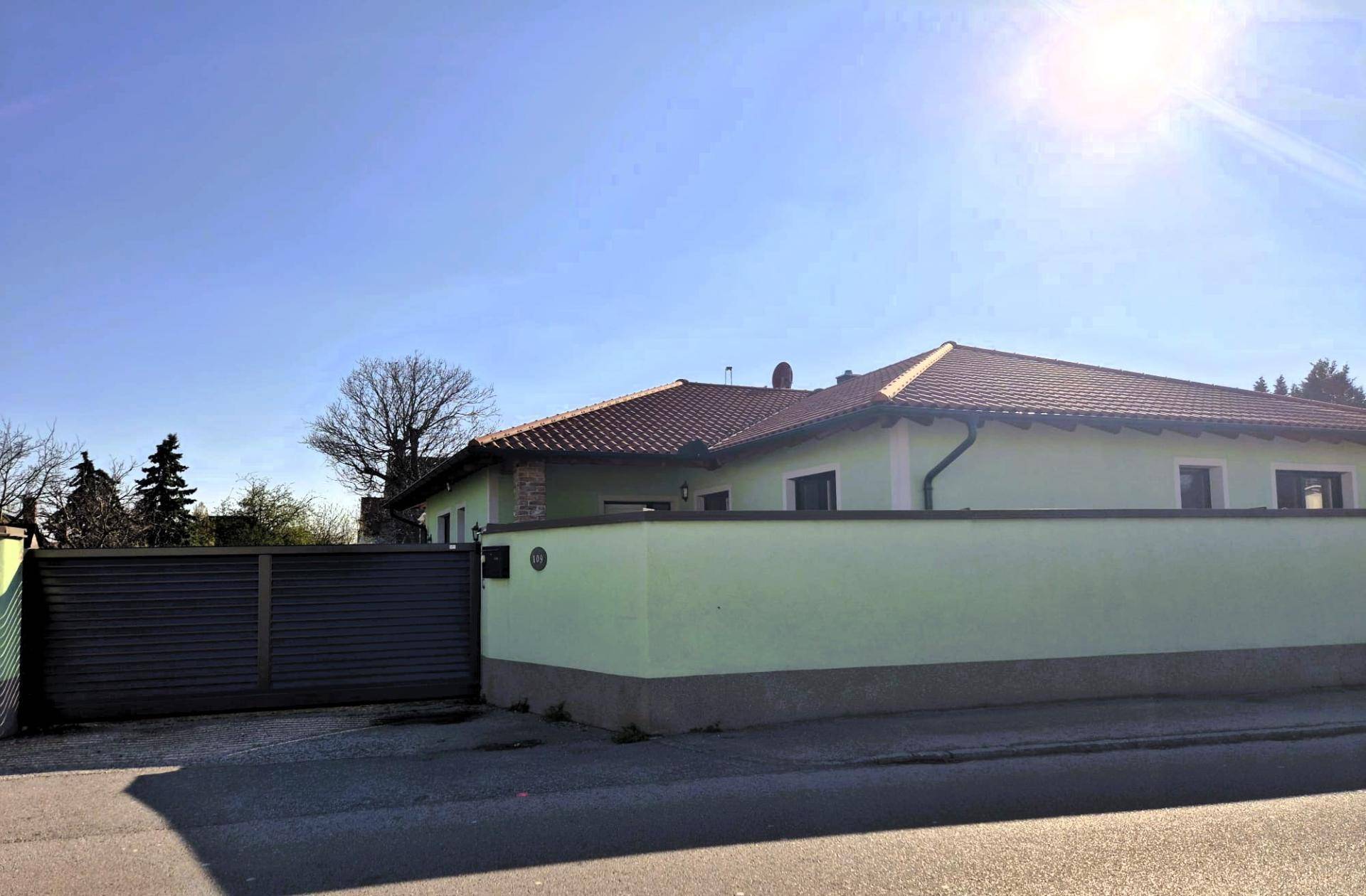 Einfriedung, Straßenansicht