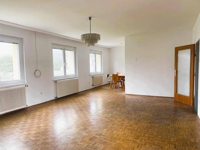 geräumiger Wohnbereich