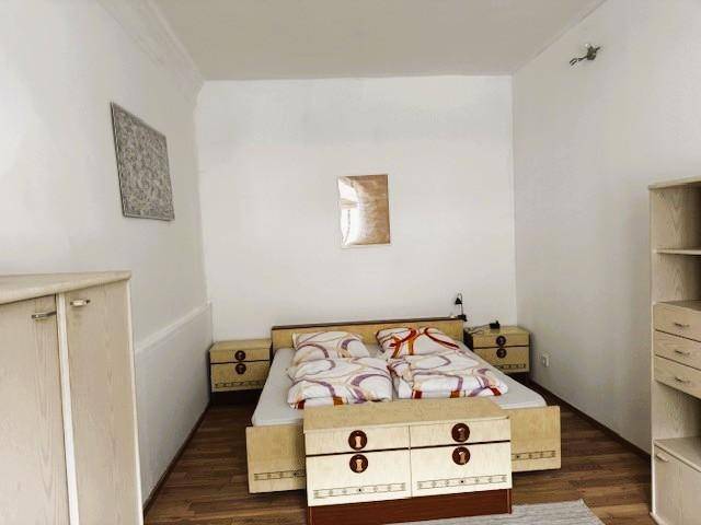 1. Schlafzimmer )