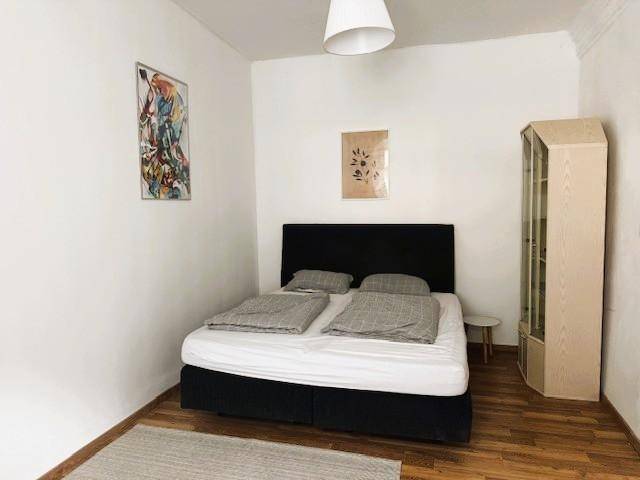 2. Schlafzimmer