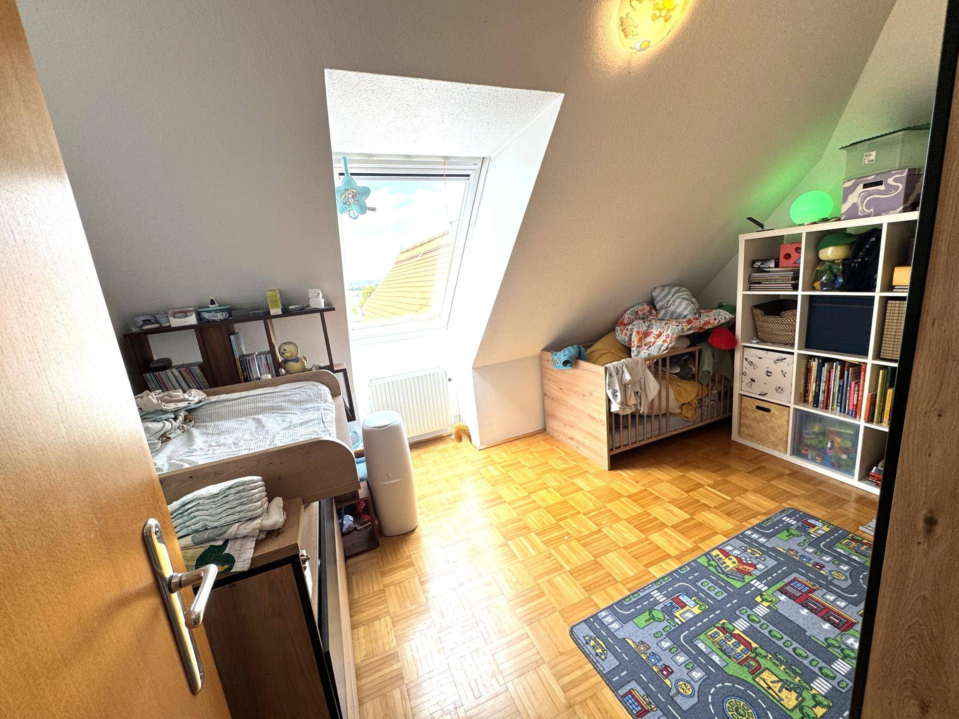 Zimmer 2 (Obere Ebene)