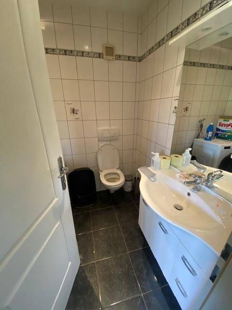 WC extra