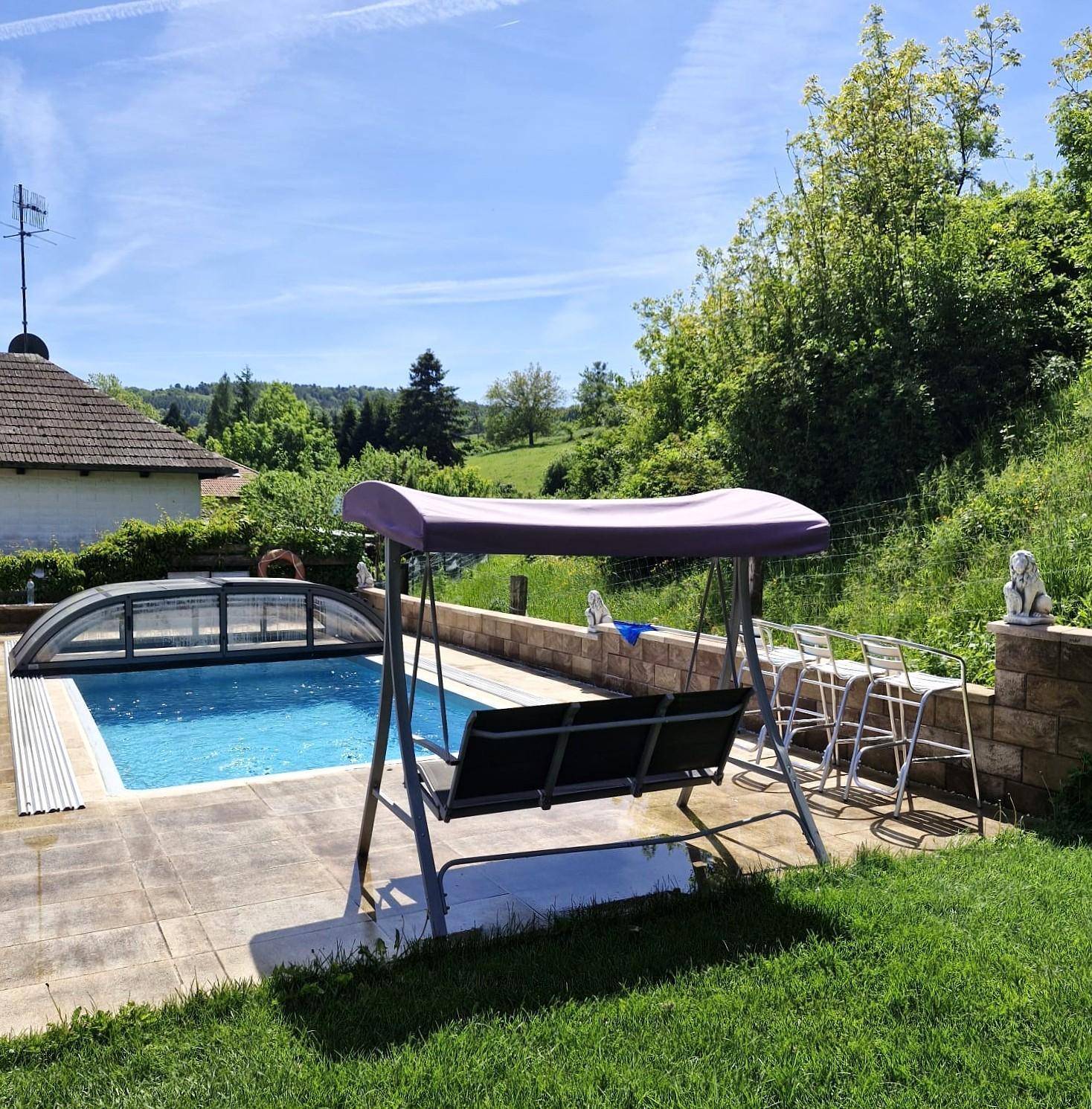 Pool02
