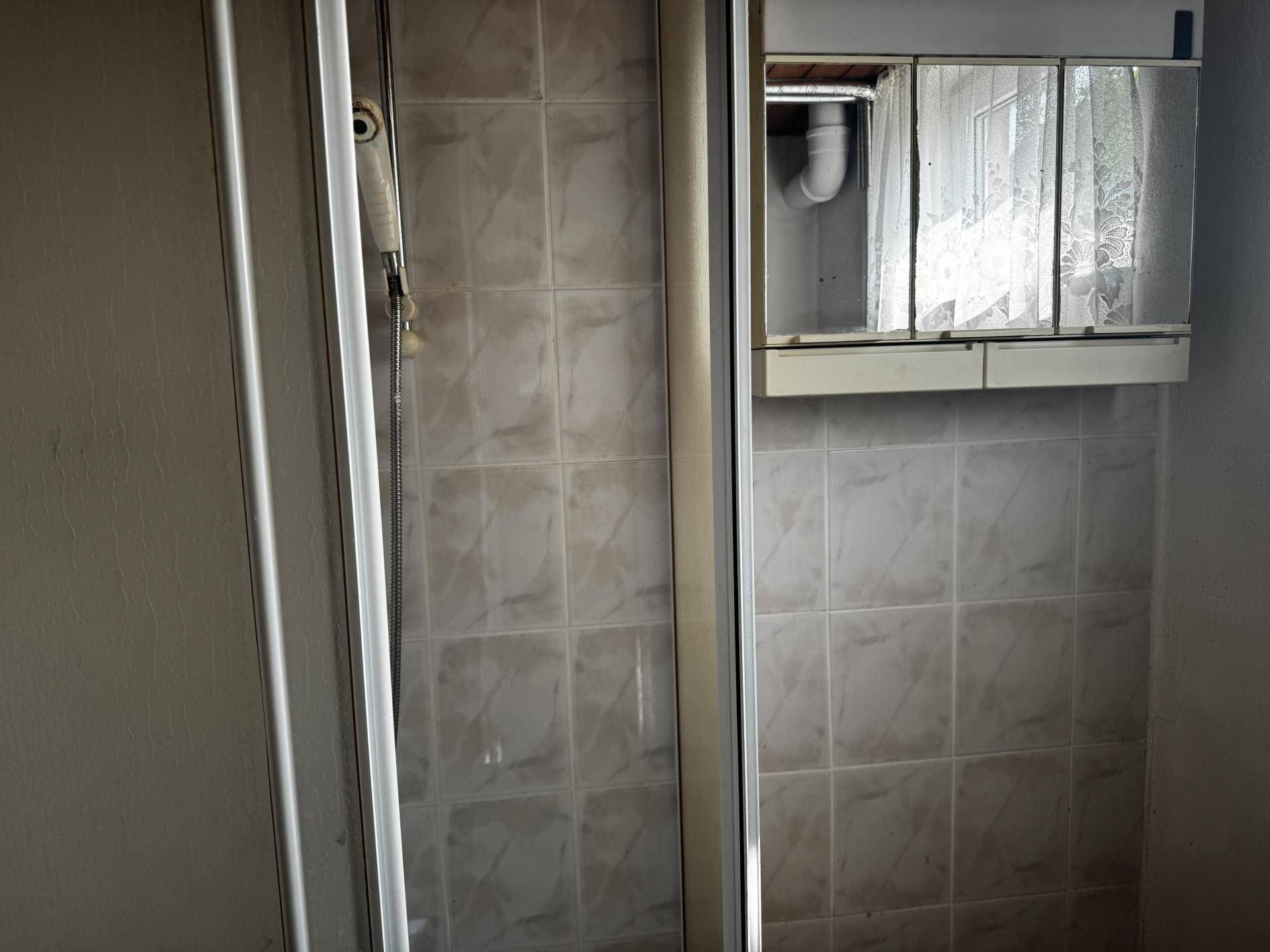 WC und Dusche im KG