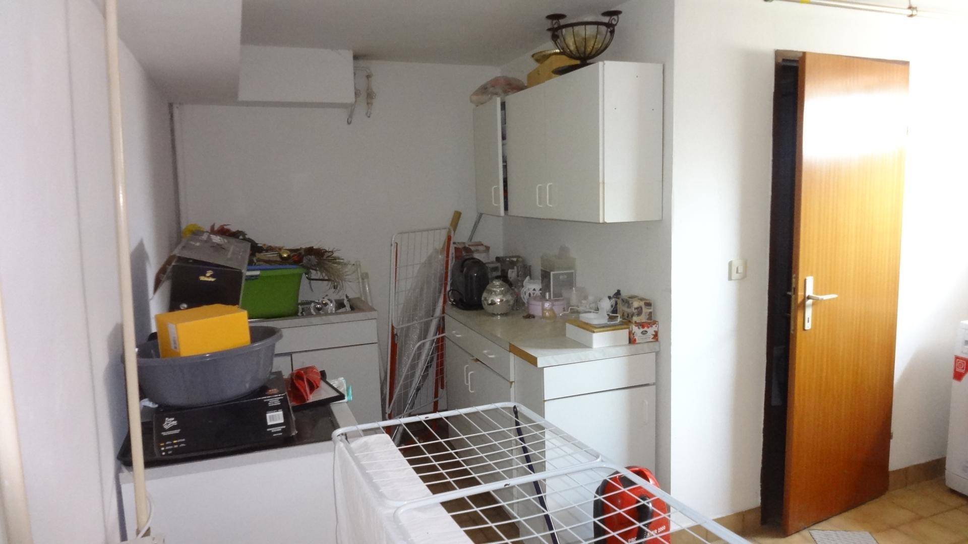Küchenblock im Keller