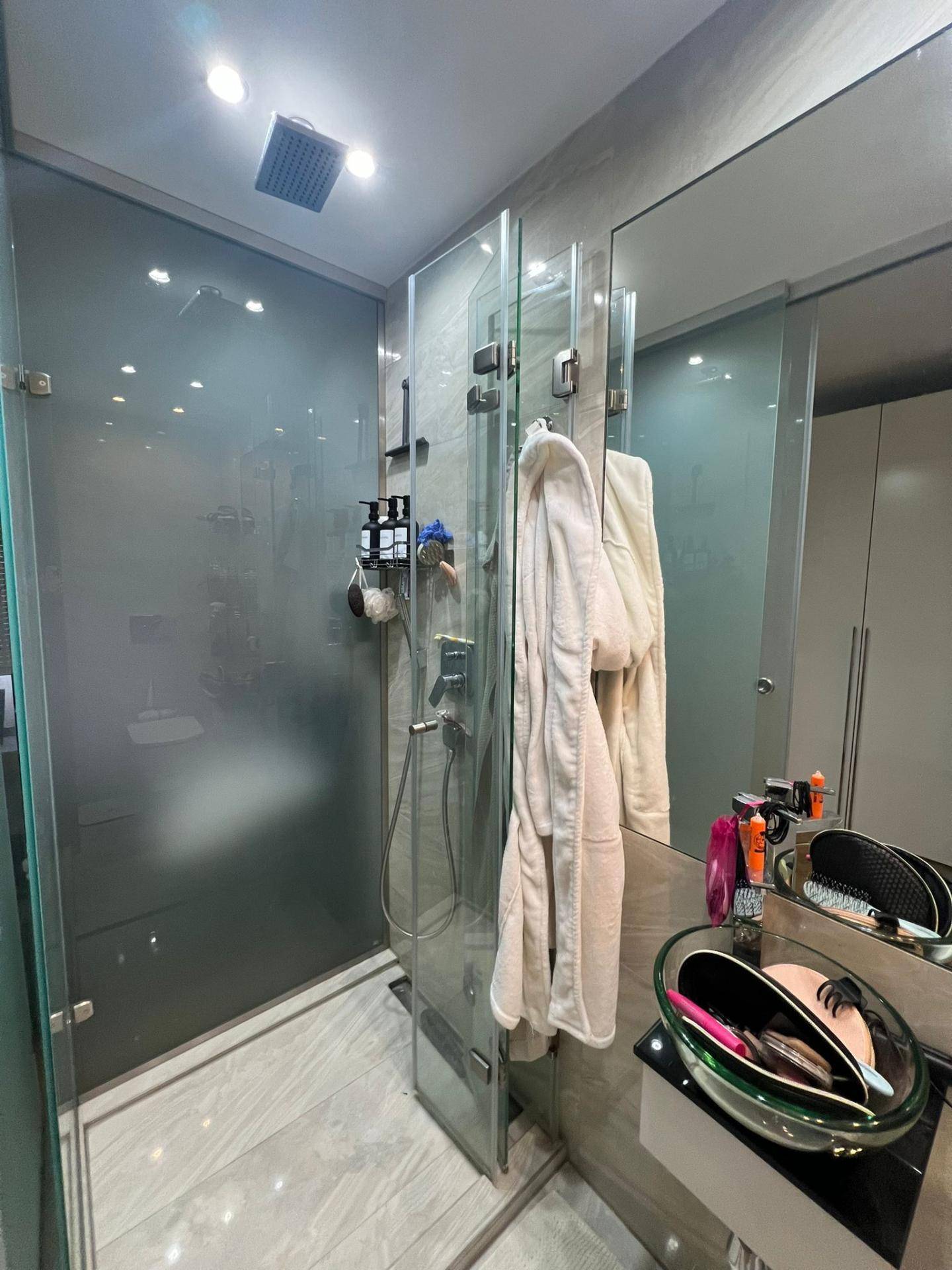Badezimmer 2