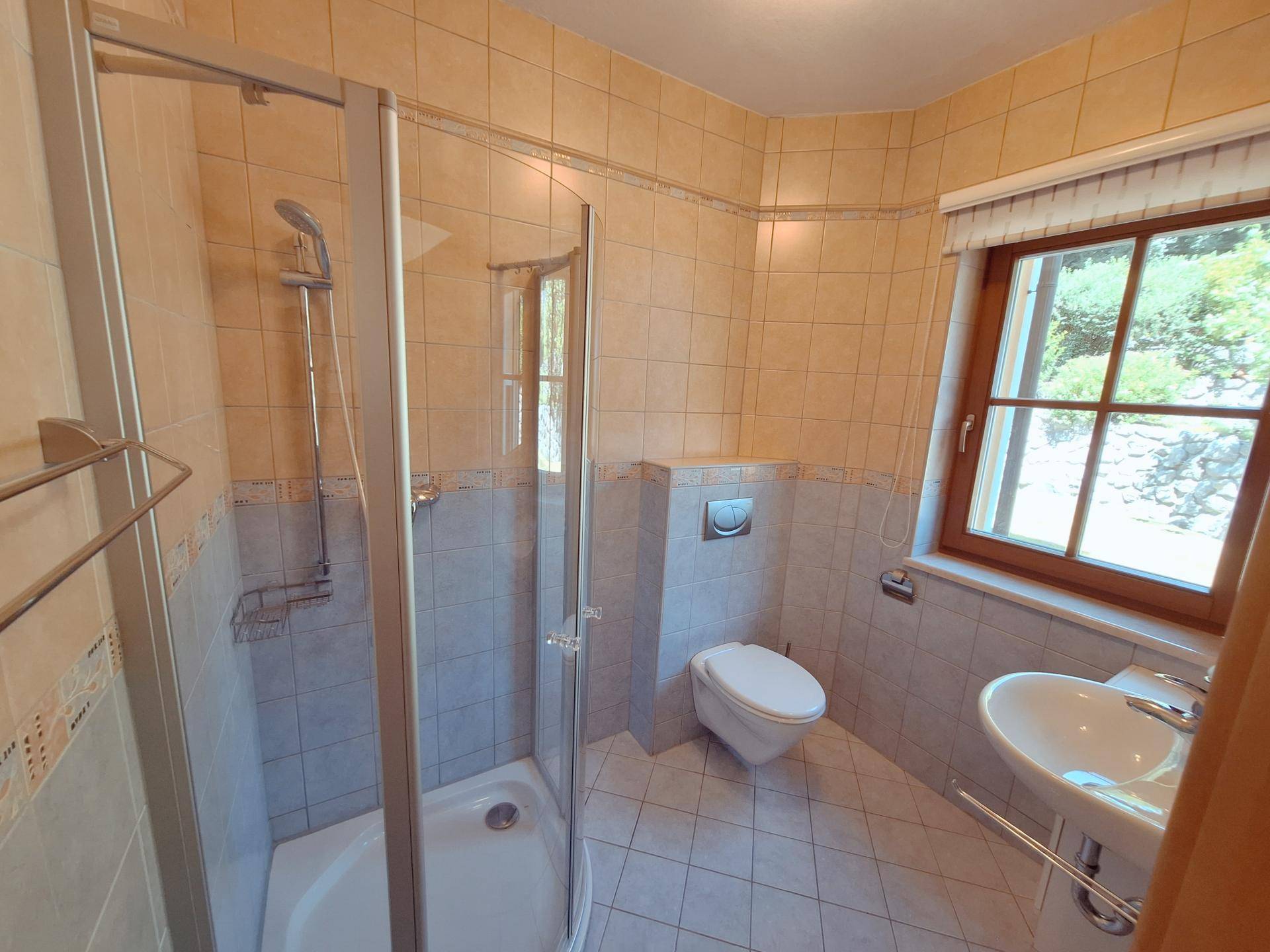 EG - WC + Dusche