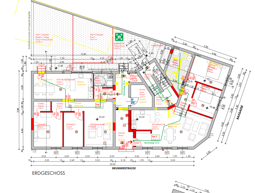 Grundriss des Erdgeschosses mit mehreren Wohnungen, Gärten und Balkonen.