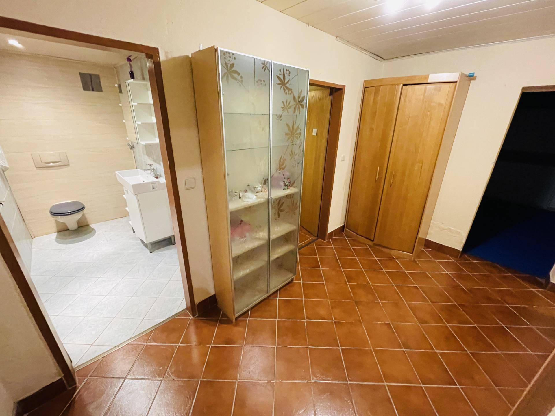 Vorraum KG, Wc