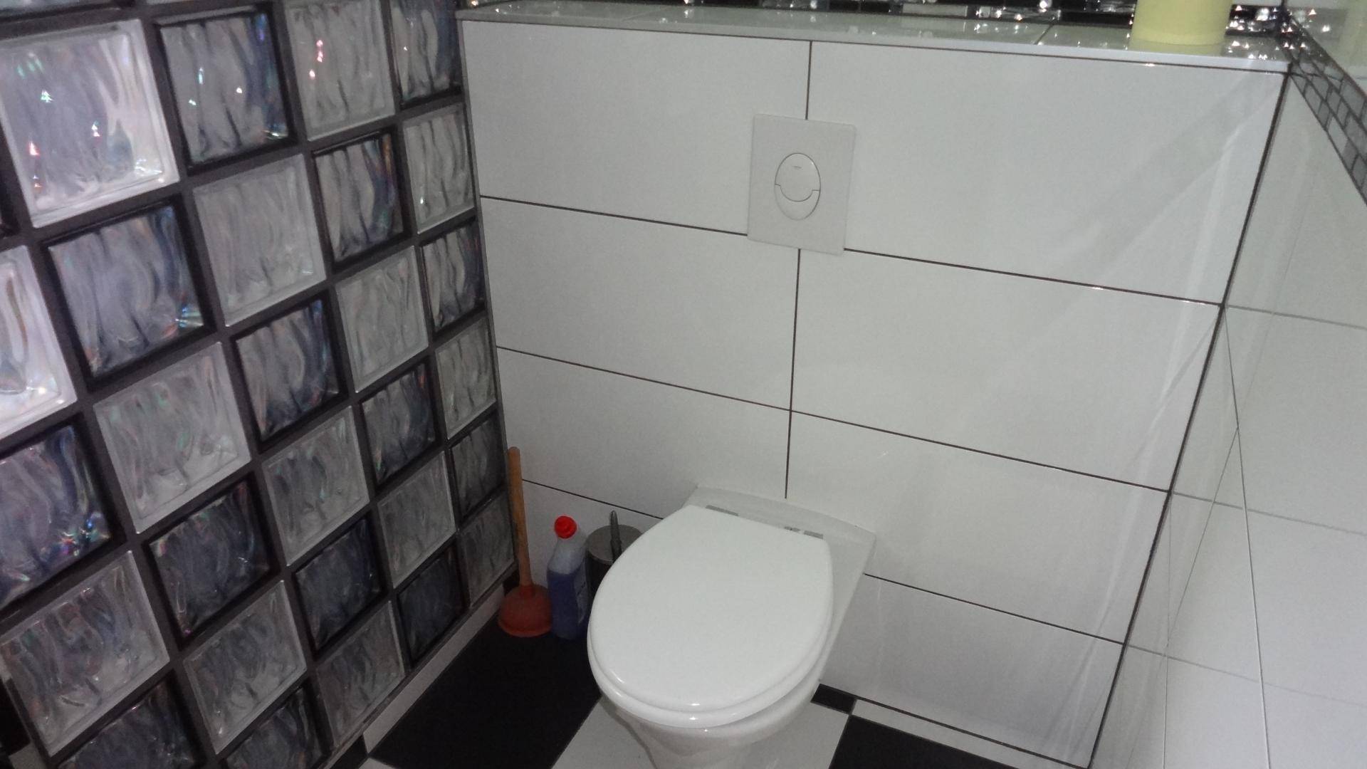 WC im Bad im EG