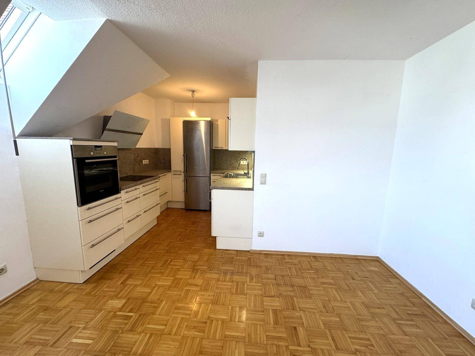 Essplatz Richtung Küche