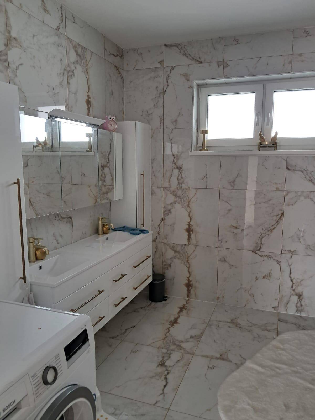 Badezimmer im OG