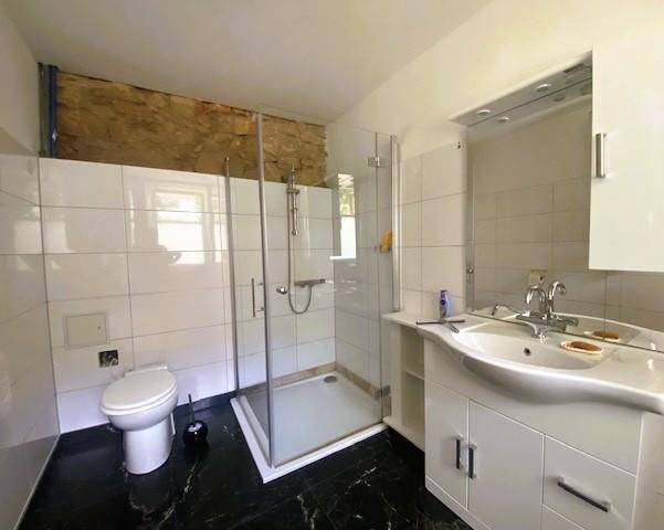 Top 2: Badezimmer EG