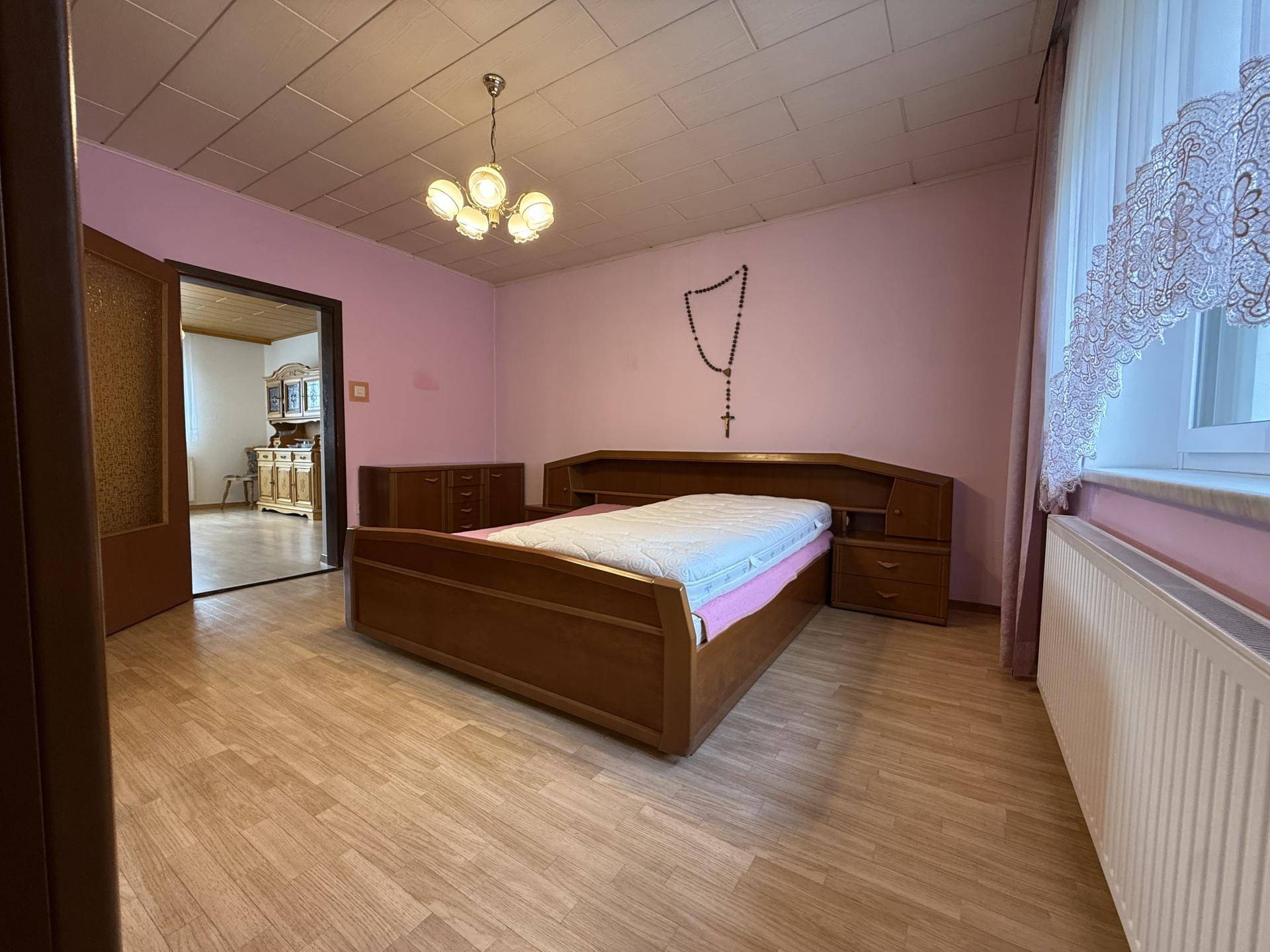 EG: Schlafzimmer 1
