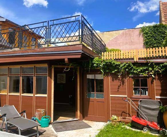 Eingang, Geräteraum und Dachterrasse Top 2