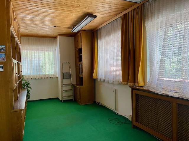 Büro offen gegenüber