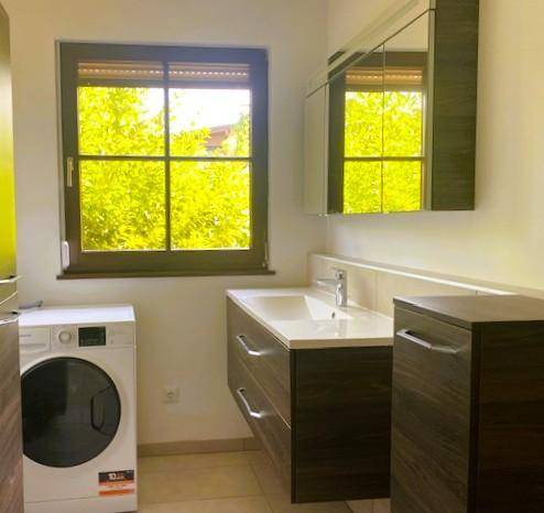 neuwertiges Badezimmer