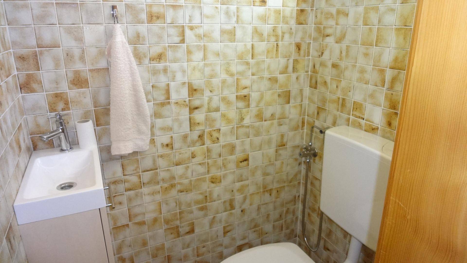 separates WC OG