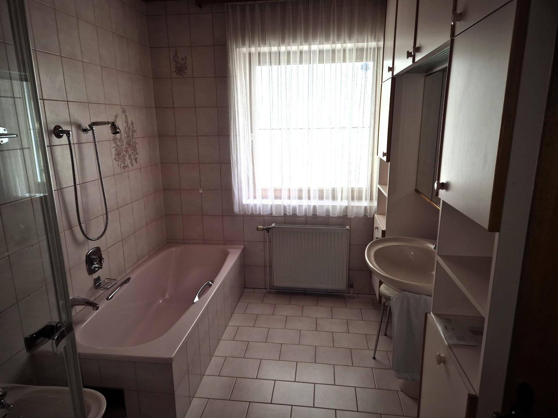 Badezimmer EG