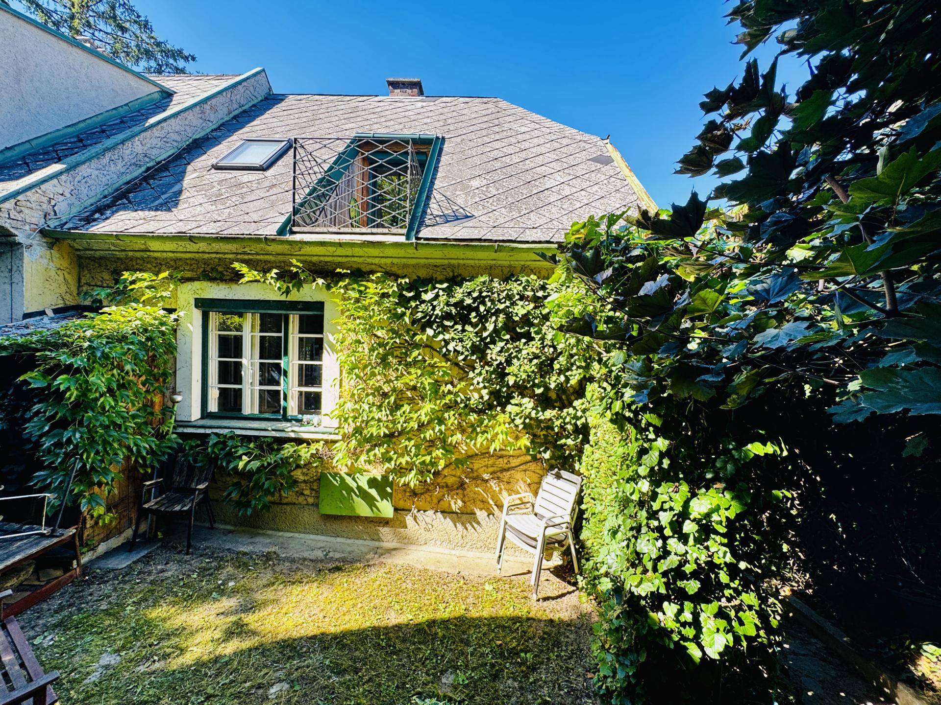 Haus gartenseitig