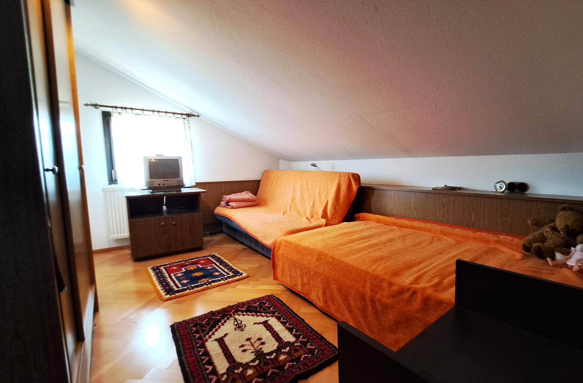 Zimmer 1 OG