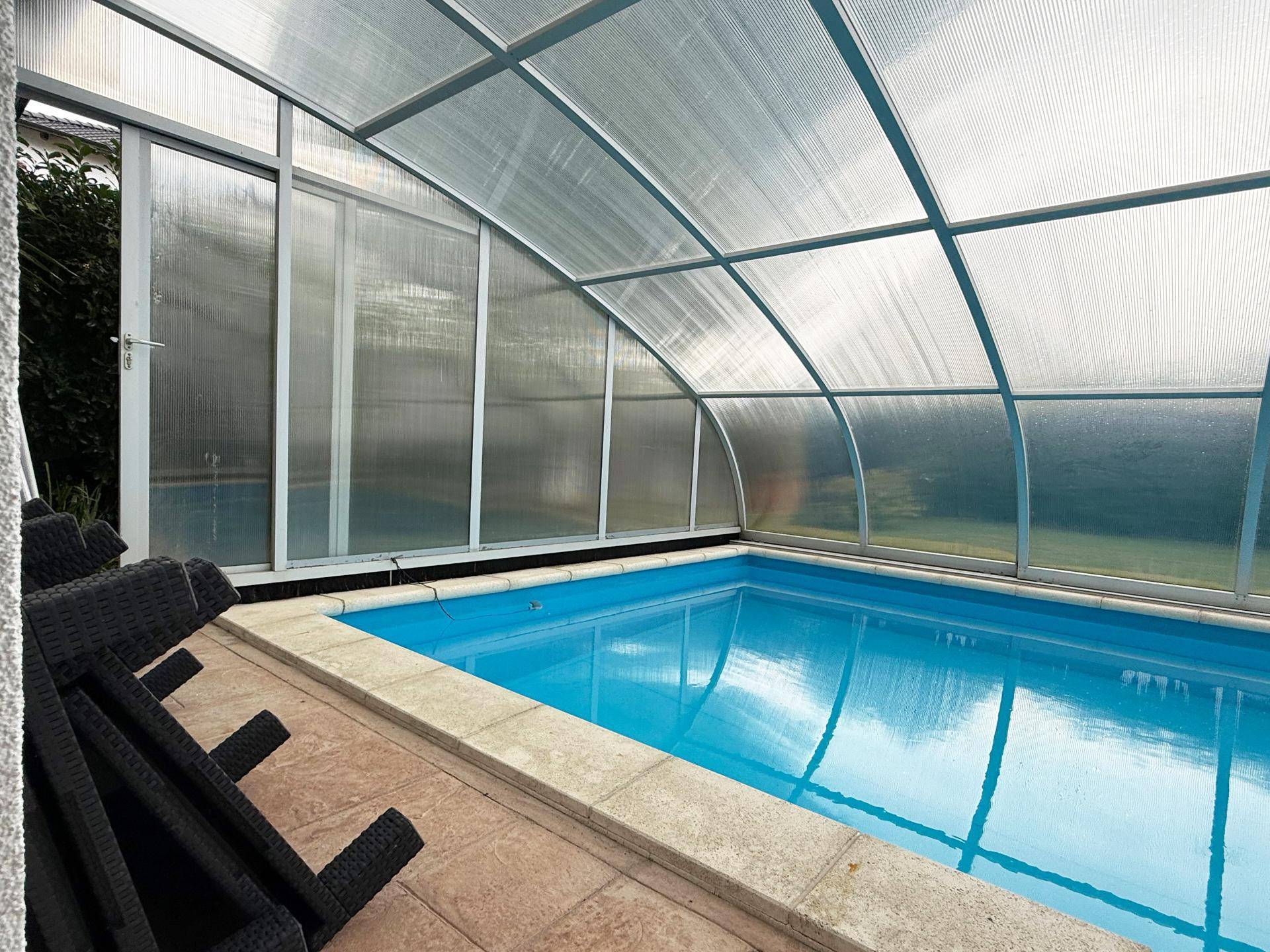 Poolhaus