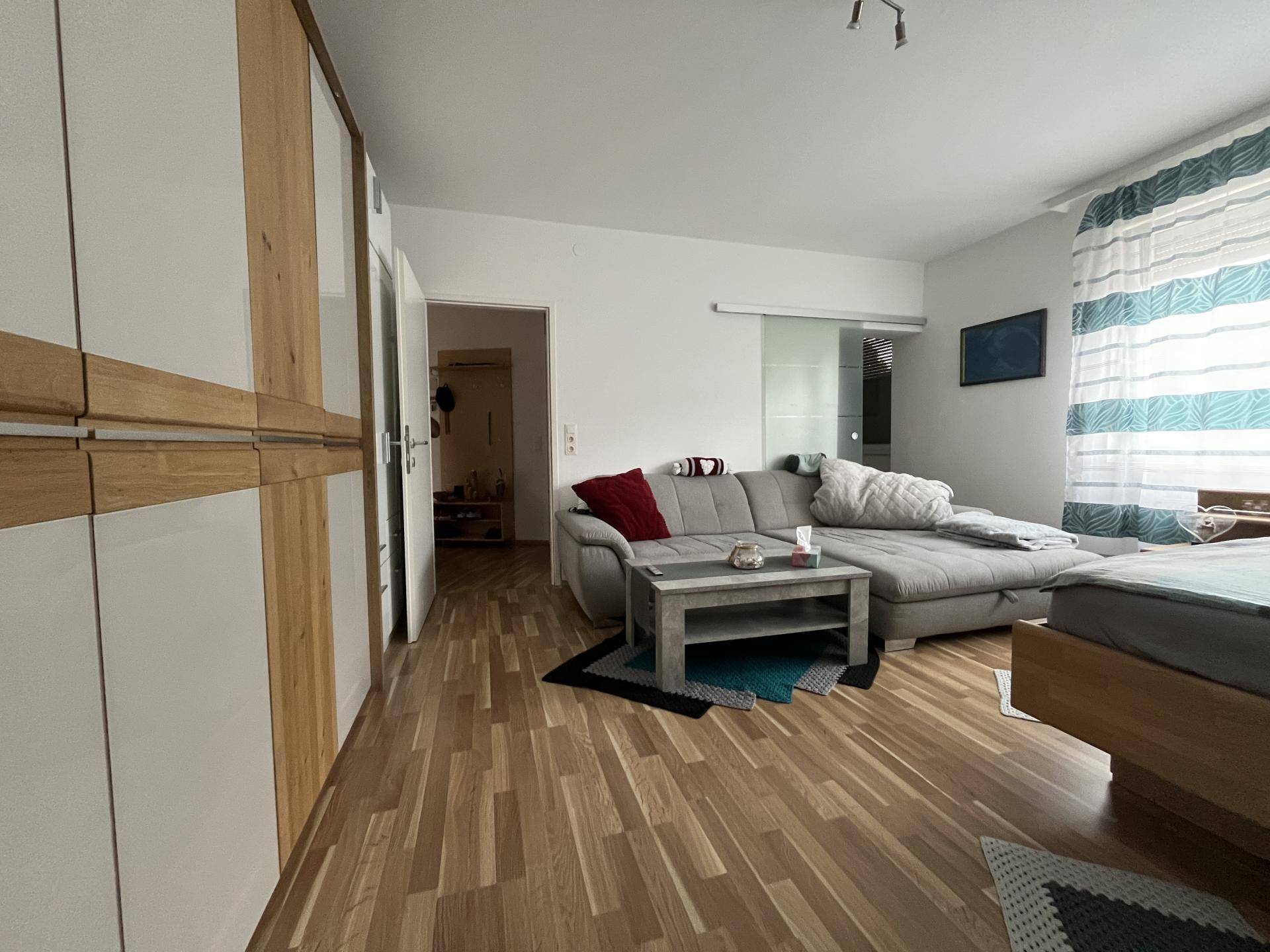 Wohn/Schlafzimmer