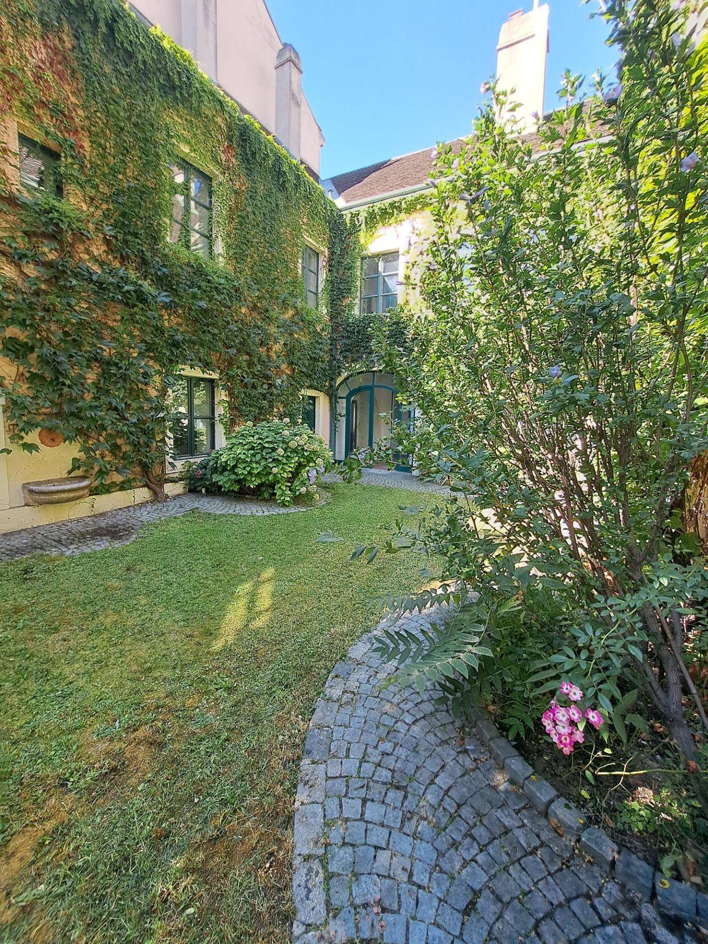 Innenhof II