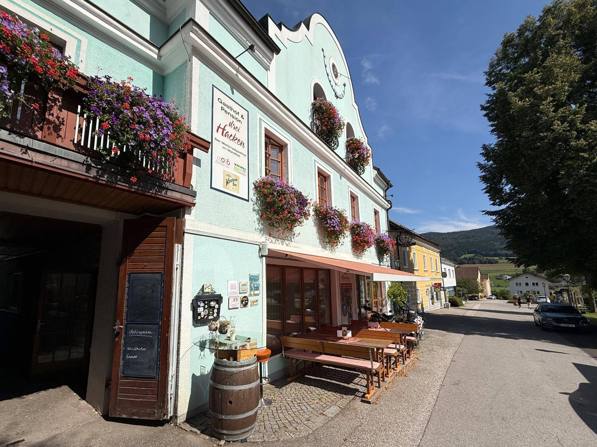 Aussenaufnahme ebenerdig Hotel
