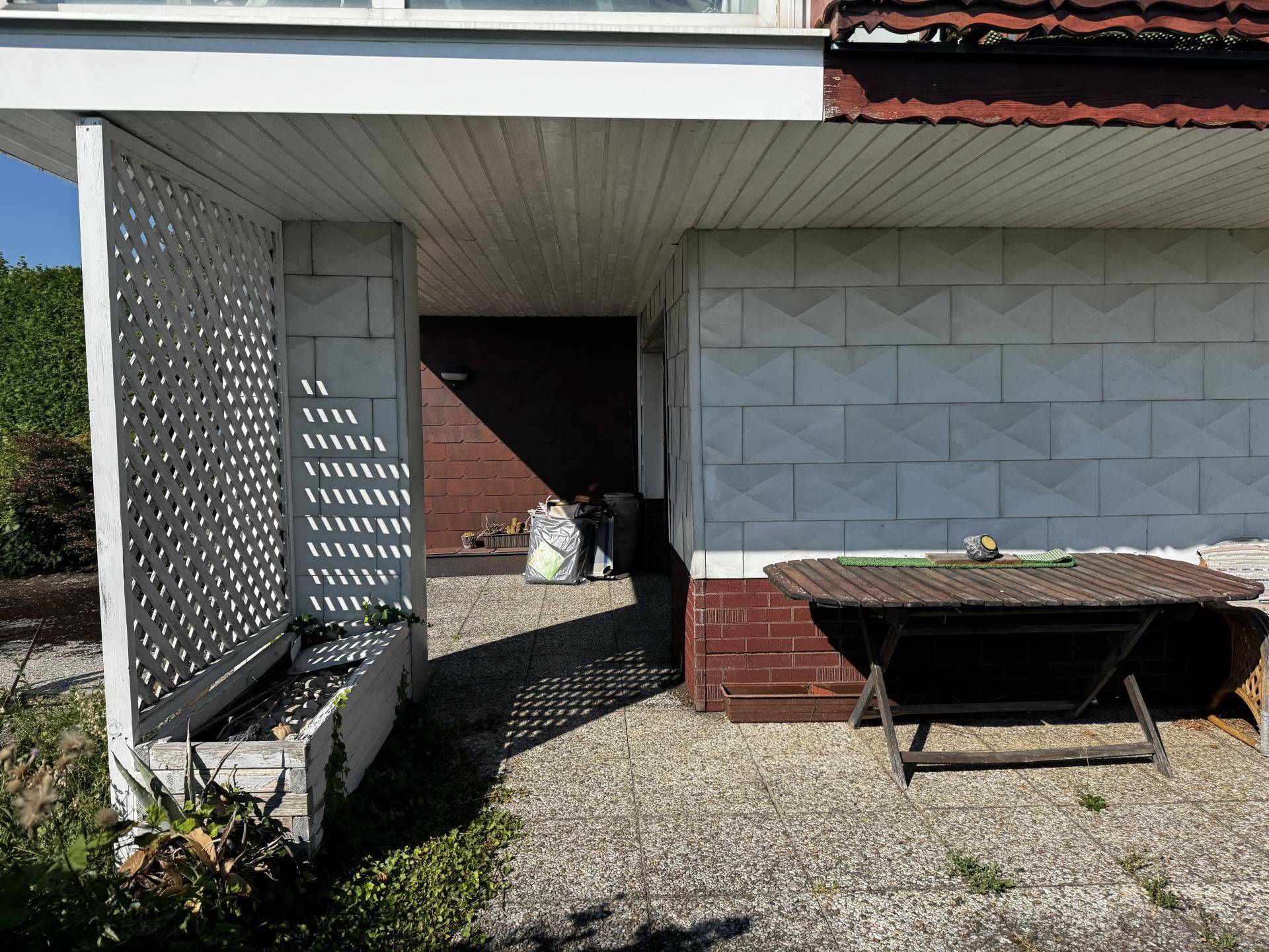 Terrasse unten