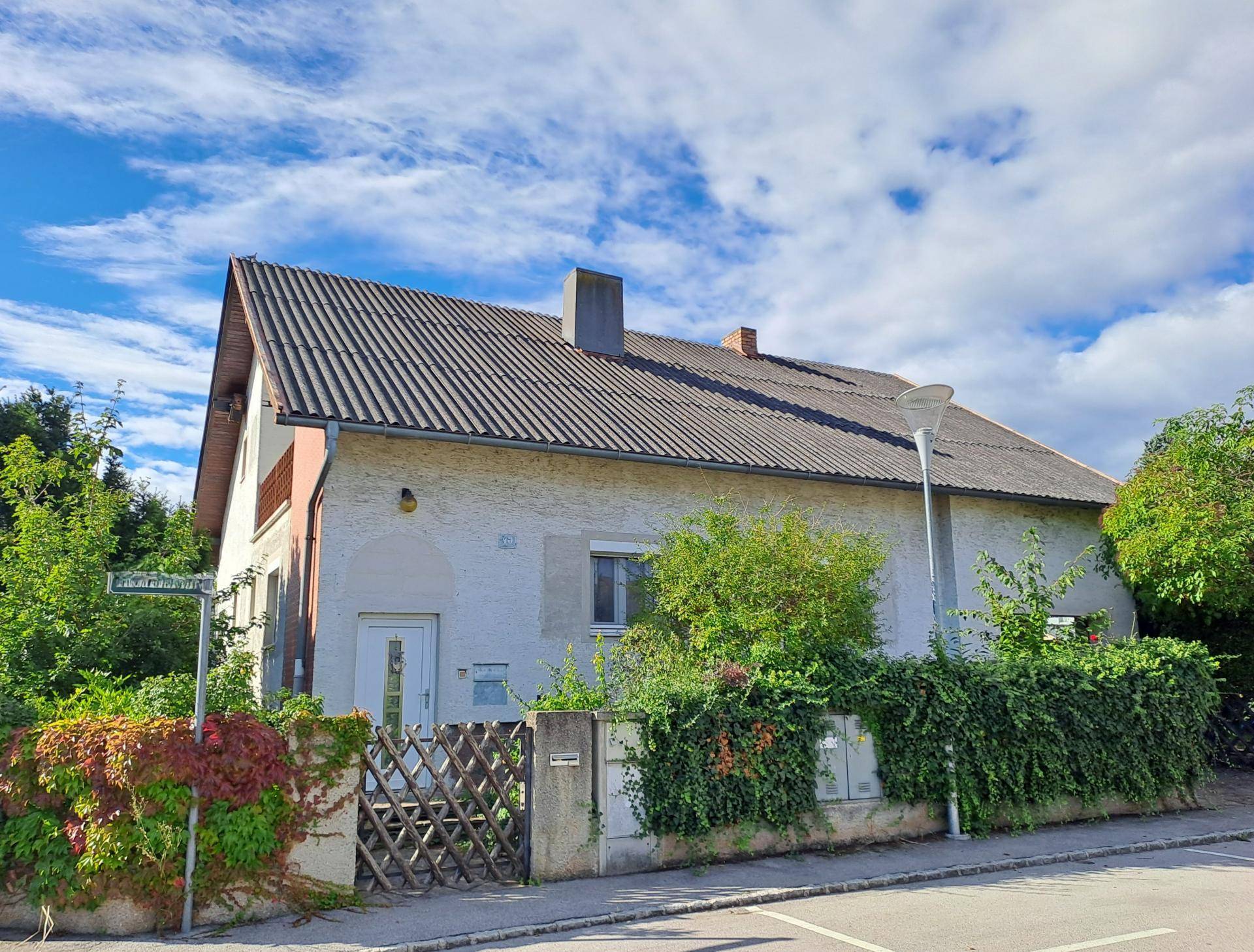Straßenansicht