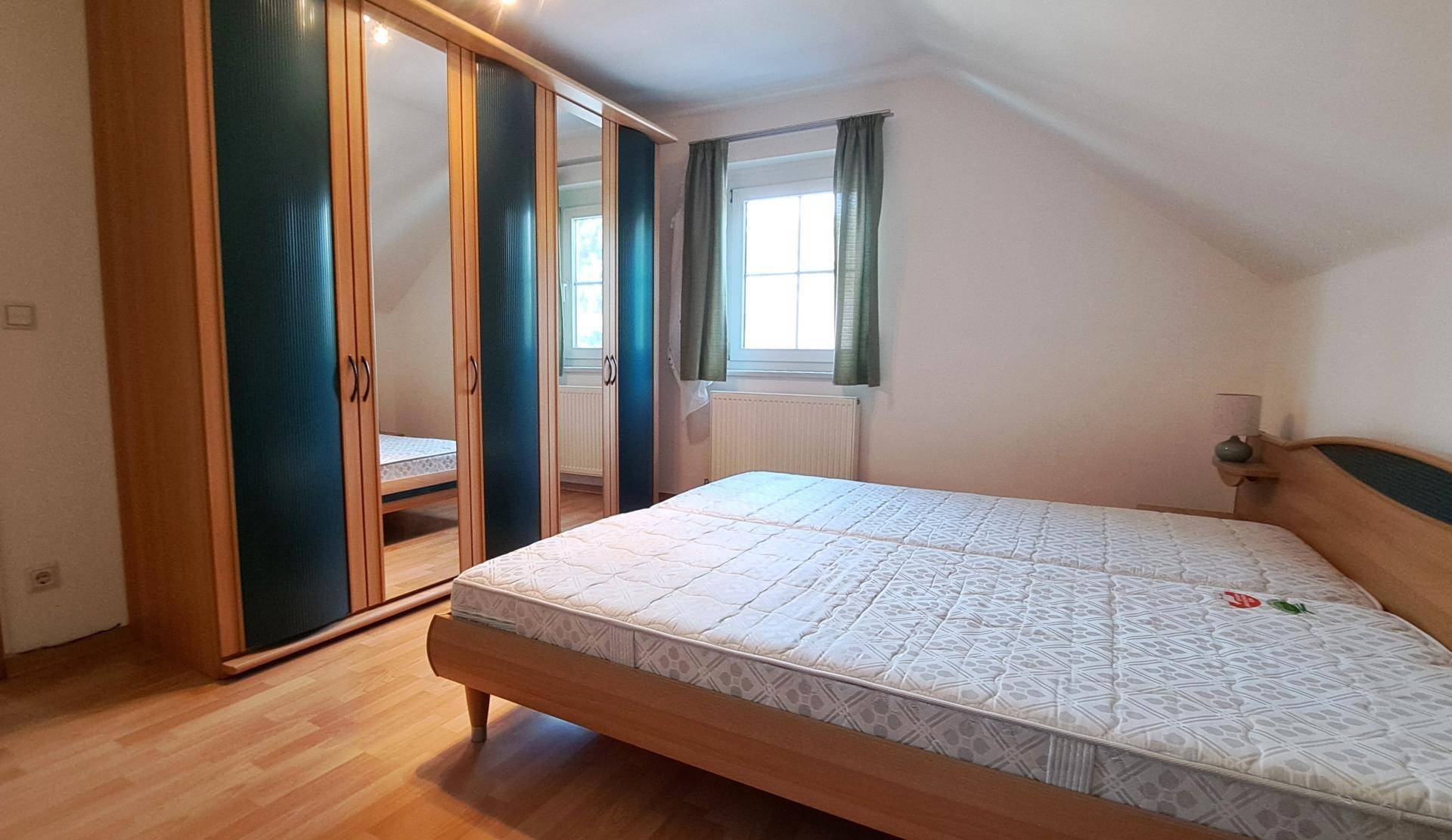 Schlafzimmer 2