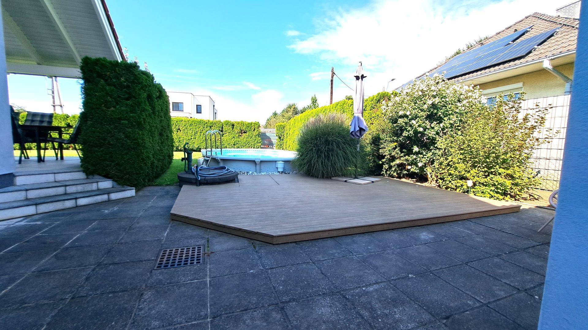 Poolterrasse