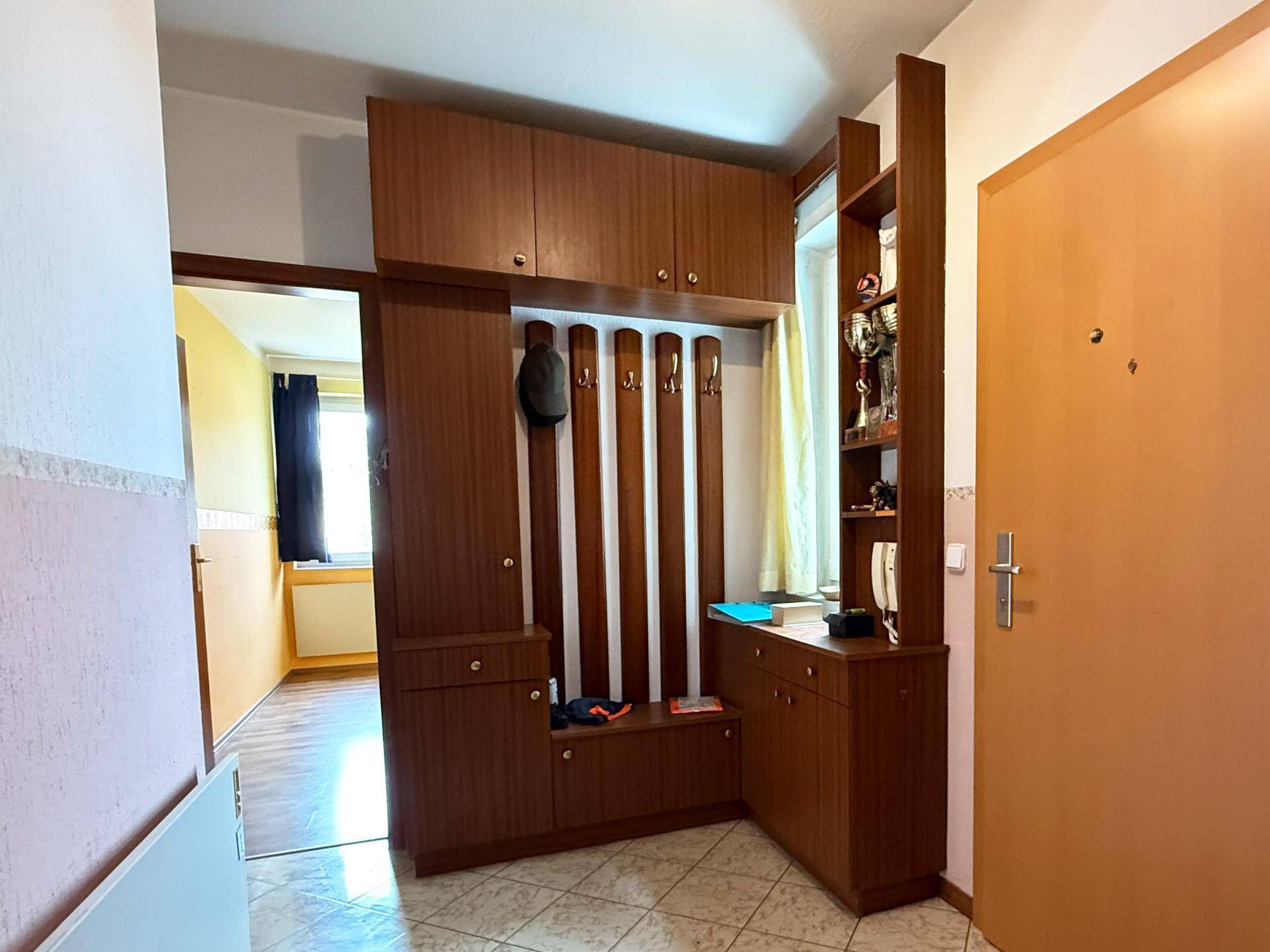 Eingang - Garderobe