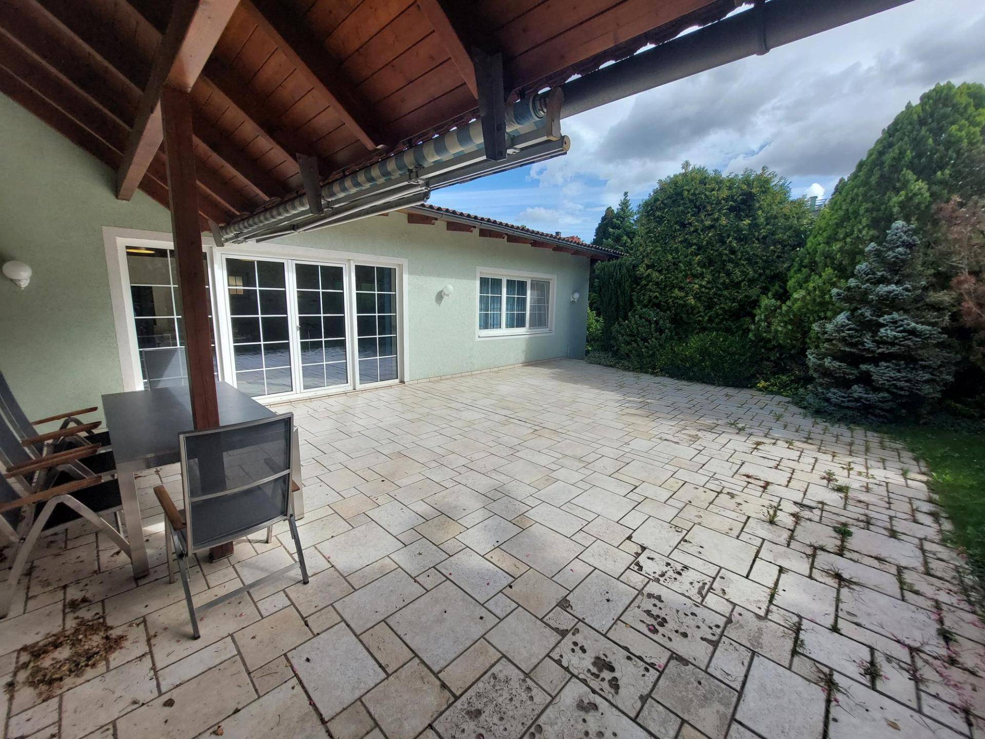 Überdachte Terrasse