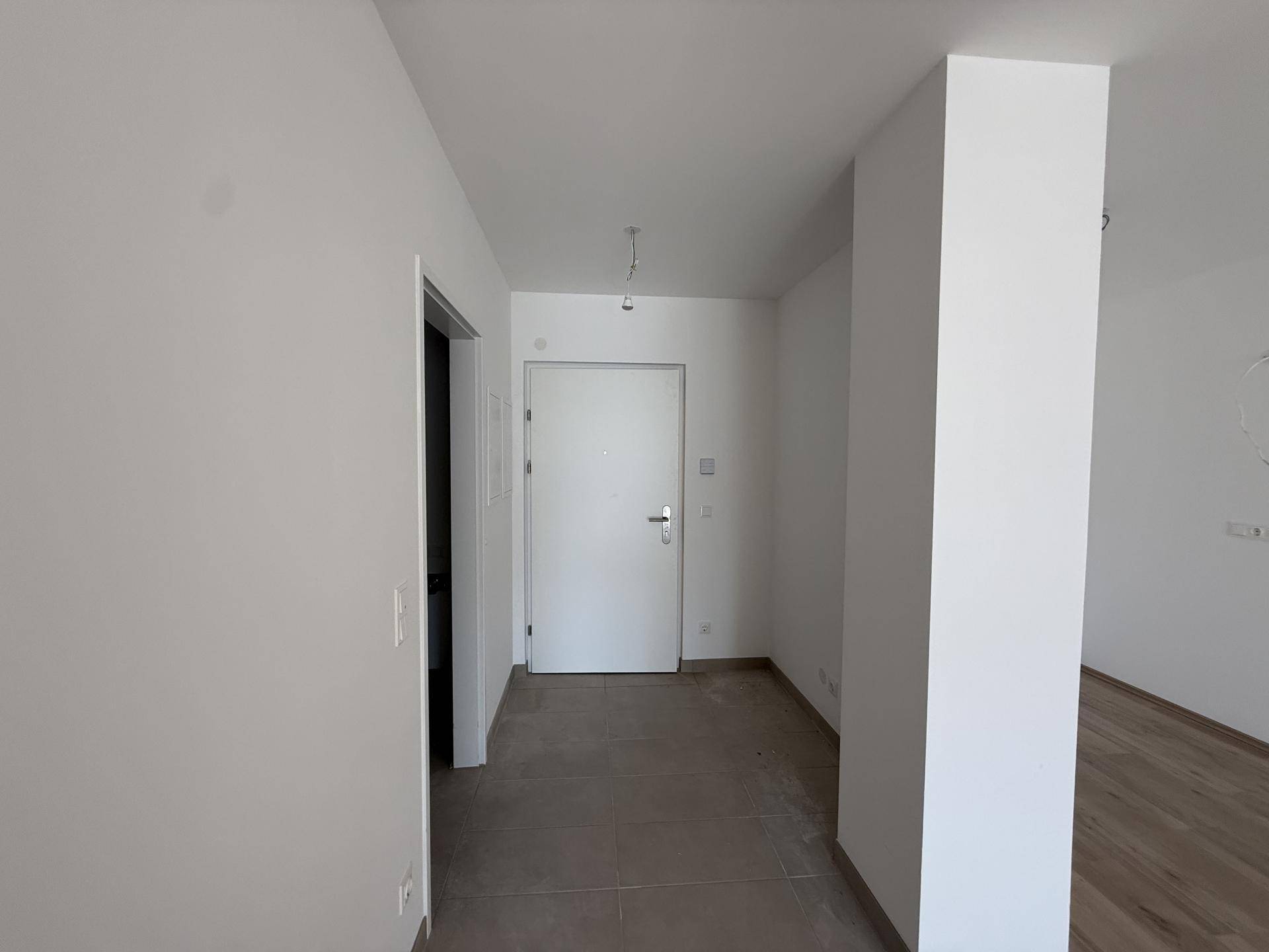 Haus_1_Top_6_Eingangsbereich