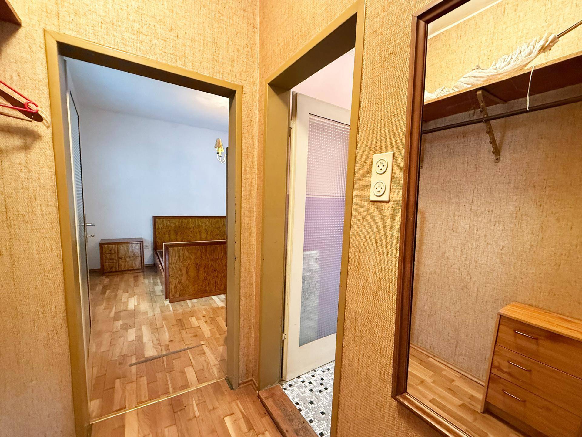 Gang von Wohn- zu Schlafzimmer & Bad