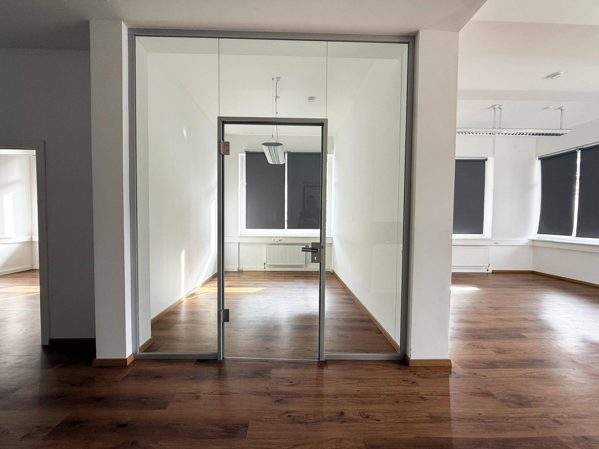 Büro 1