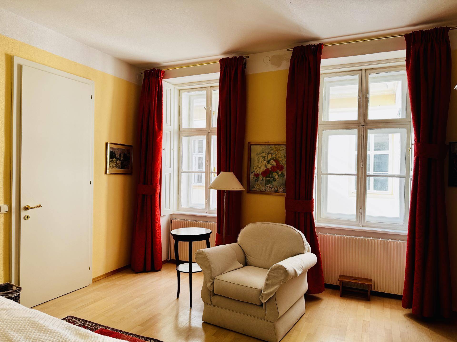 20251013_085345757_iOS