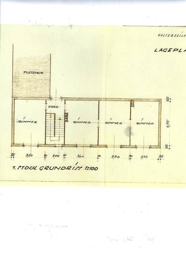 Handgezeichneter Grundriss des ersten Stocks mit mehreren Zimmern und Treppenhaus, Maßstab 1:100.