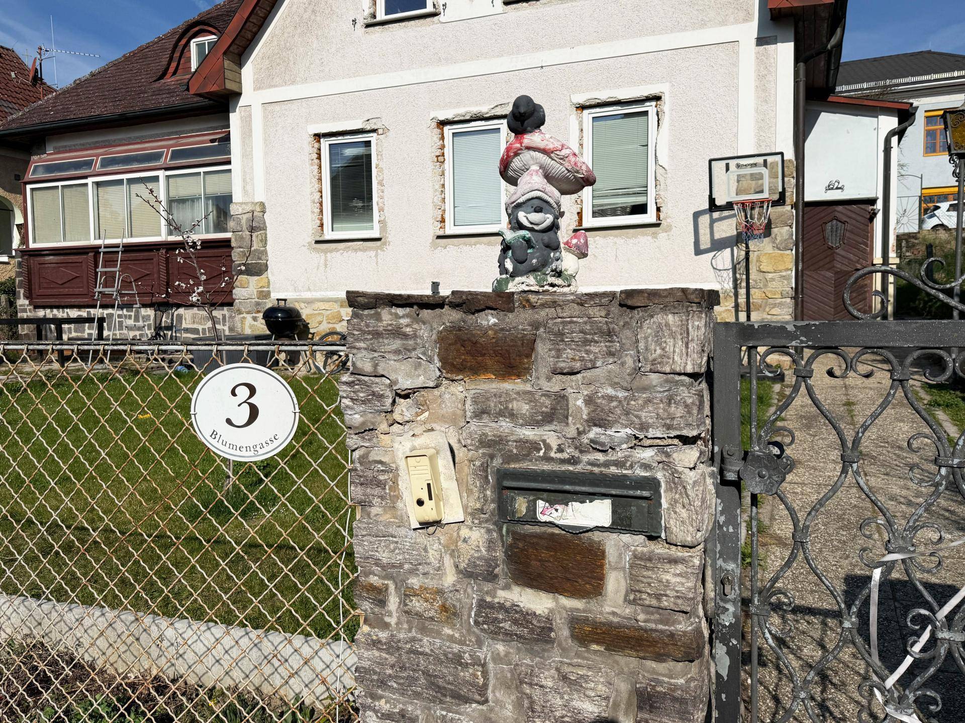 Sanierungsbedürftiges Einfamilienhaus mit Garten in Emmersdorf! - Ansicht 6