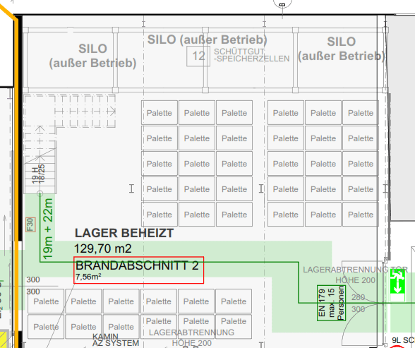 Detailansicht eines beheizten Lagerbereichs von 129,70 m² mit Palettenstellplätzen und Silos.