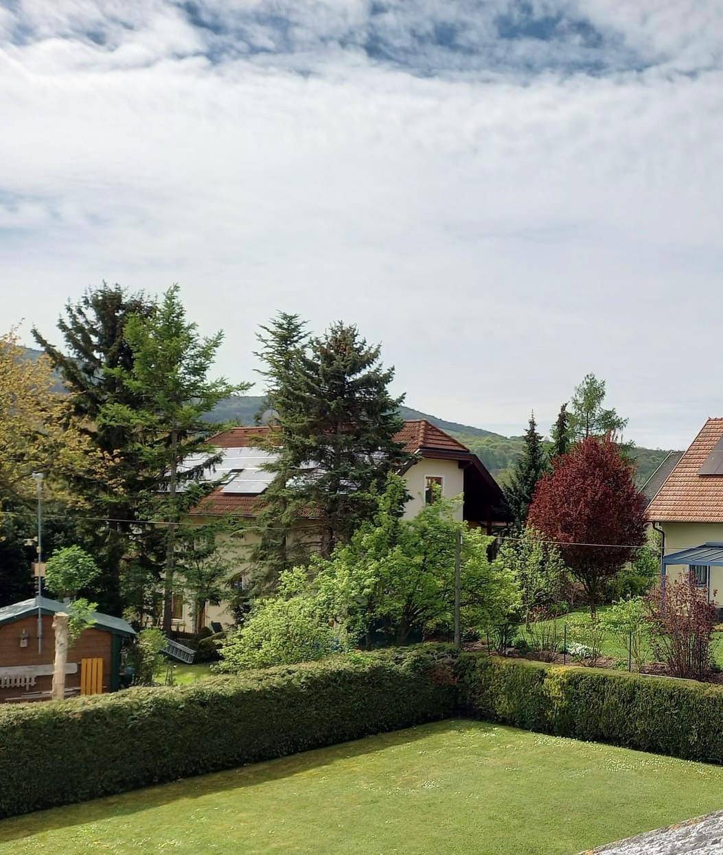 LIEBEVOLLES, TEILRENOVIERTES EINFAMILIENHAUS IN BEGEHRTER WOHNLAGE VON KÖNIGSTETTEN MIT HERRLICHEM FERNBLICK IN DEN WIENERWALD – pohled 3